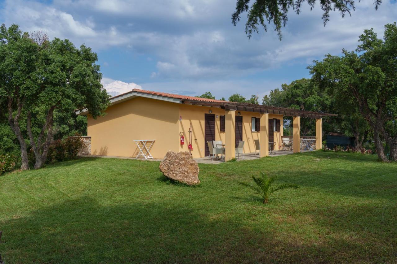 Villino Nel Bosco Villa กาโปลิเวรี ภายนอก รูปภาพ